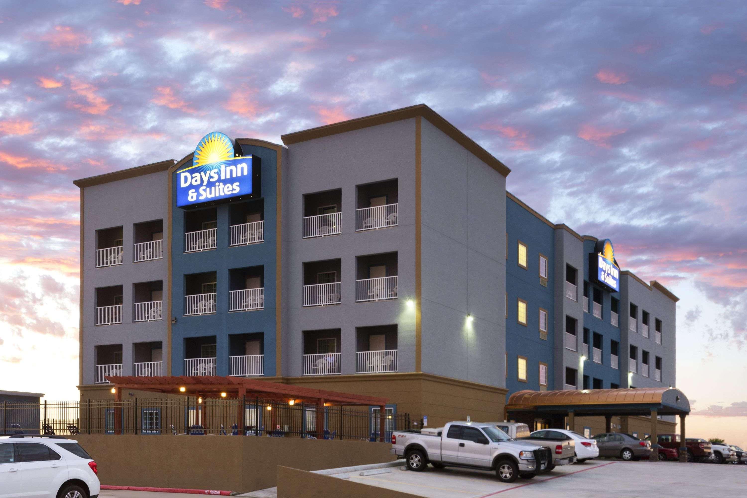 Days Inn & Suites By Wyndham Galveston West/Seawall Zewnętrze zdjęcie